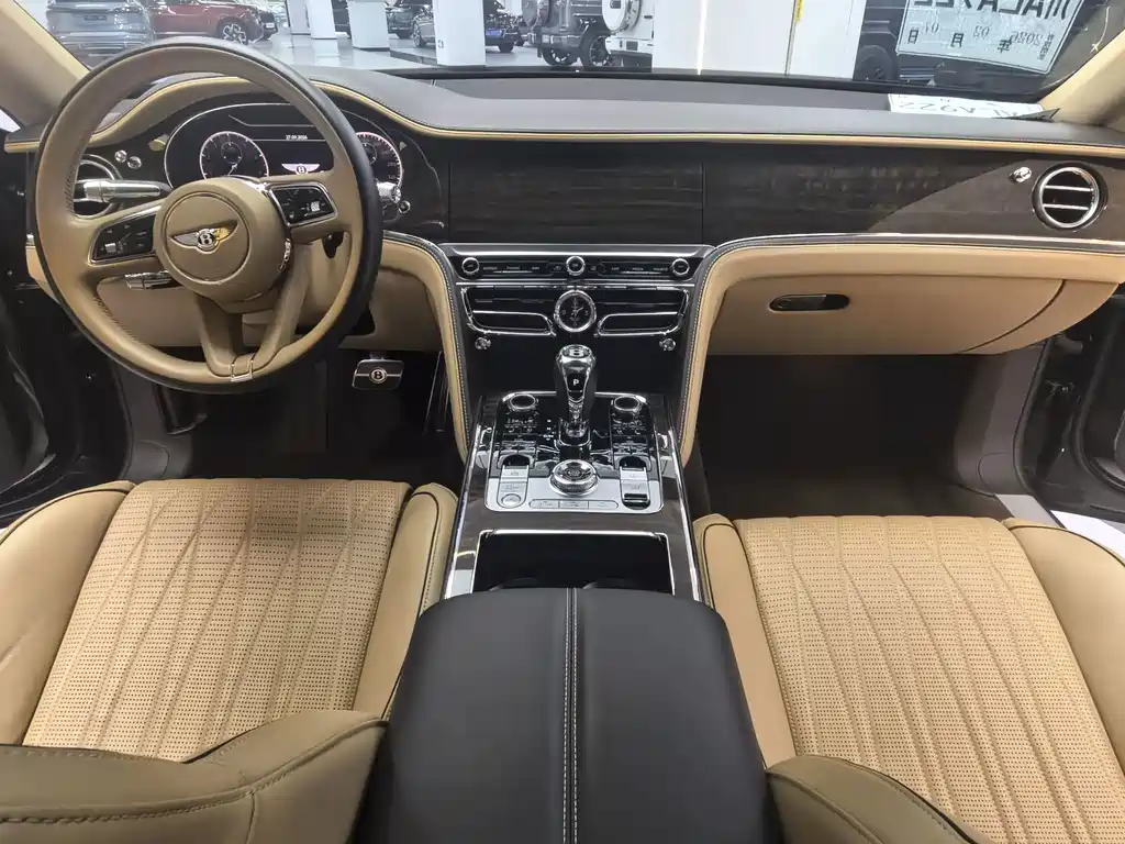 Bentley Flying Spur — миниатюра 19