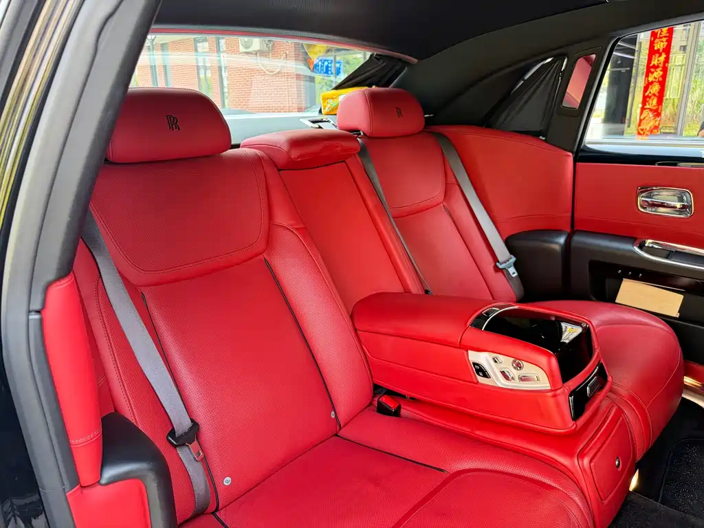 Rolls-Royce Ghost — миниатюра 8