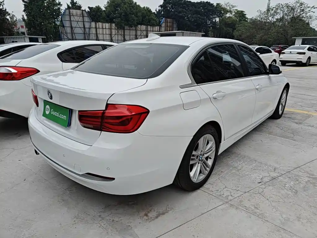 BMW 3 Series — миниатюра 7