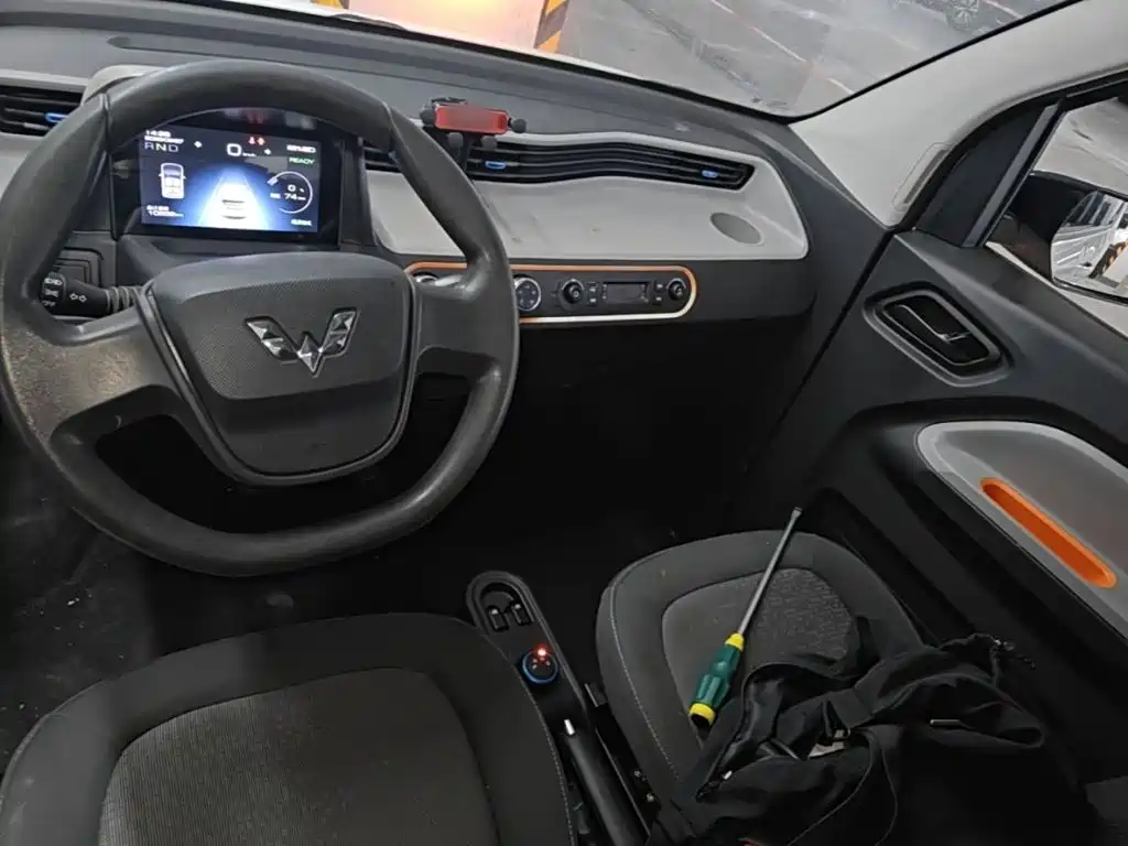 Wuling MINIEV — миниатюра 10