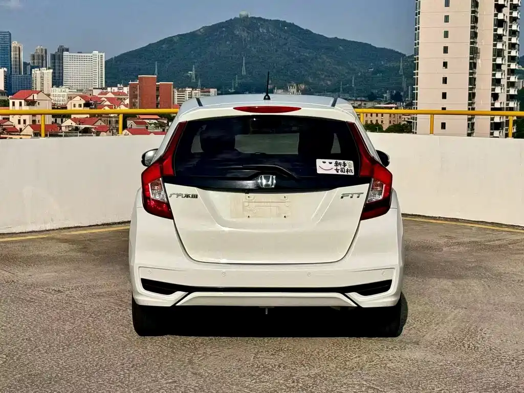 Honda Fit — миниатюра 4
