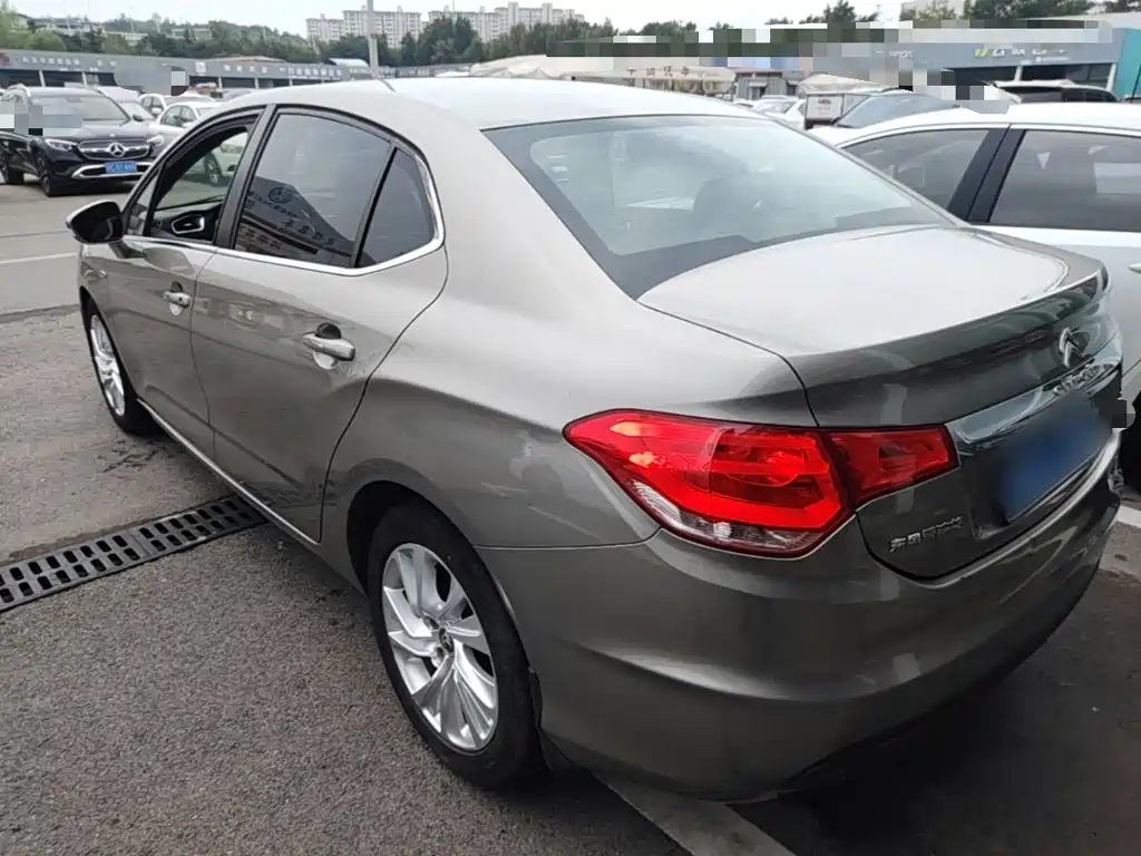 Citroen C4L — миниатюра 5