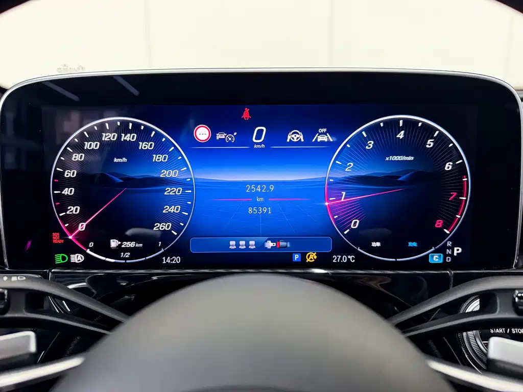 Mercedes-Benz E-Class — миниатюра 13