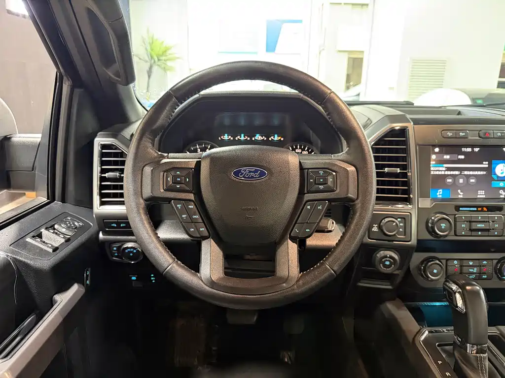 Ford F-150 Raptor — миниатюра 8