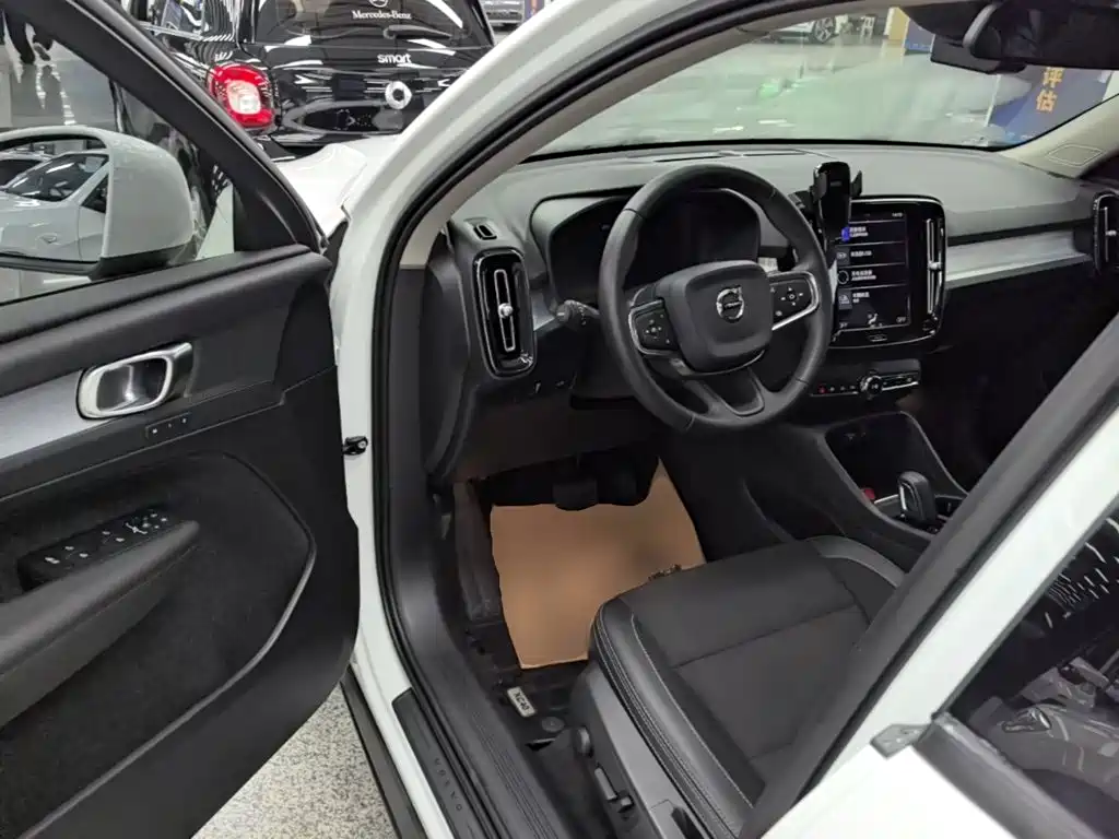 Volvo XC40 — миниатюра 16