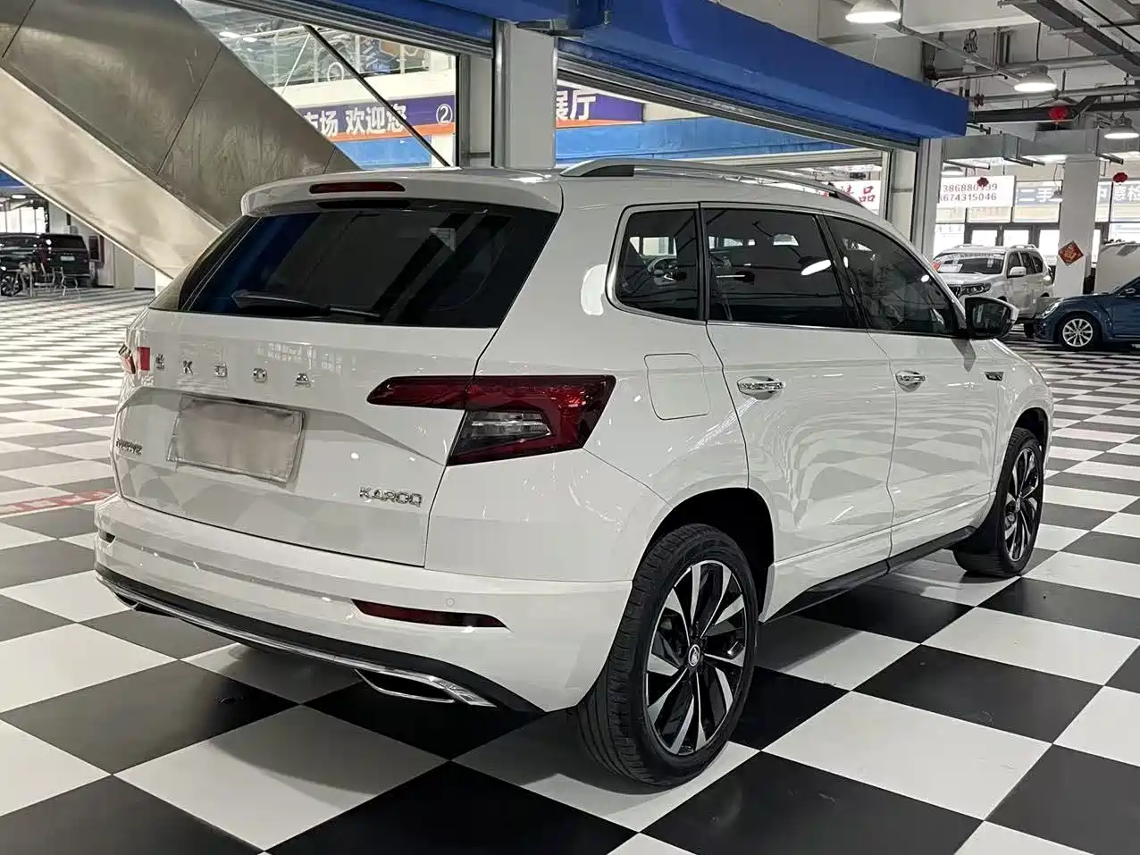 Skoda Karoq 2022 Белый из Китая