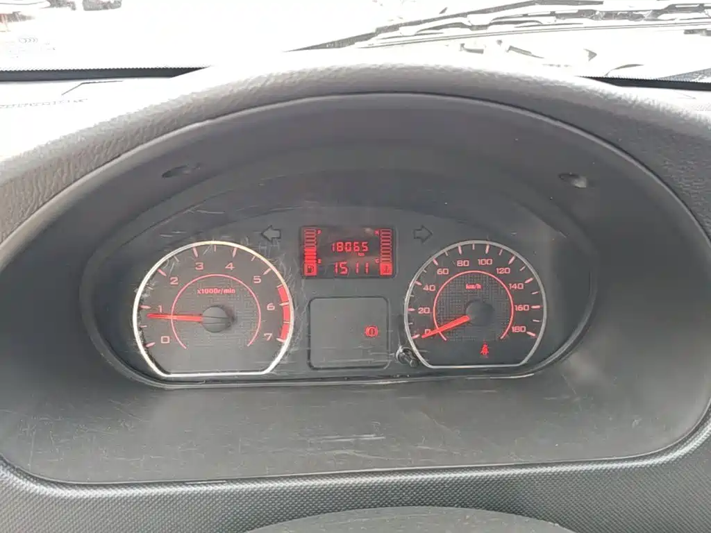 Wuling Rongguang — миниатюра 12