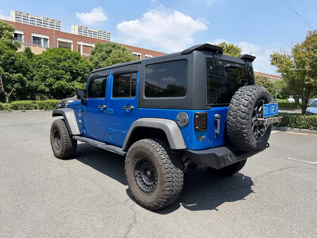 Jeep Wrangler 3.0L Sahara 4-door Edition, фото 6