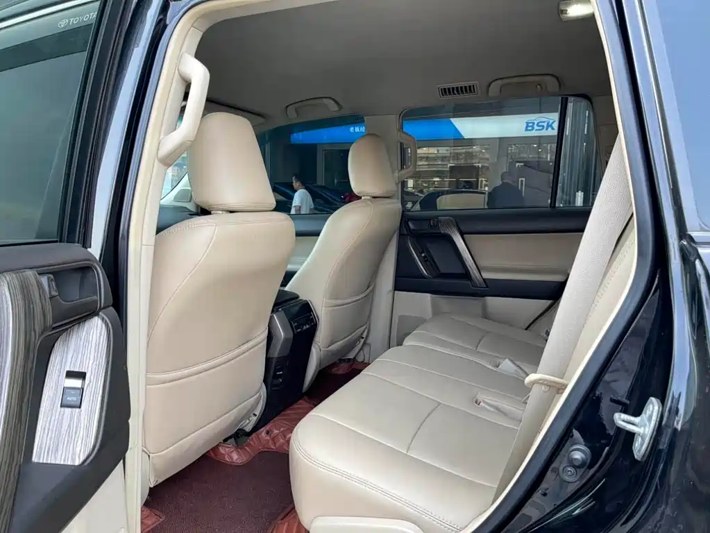 Toyota Prado (Import) — миниатюра 9