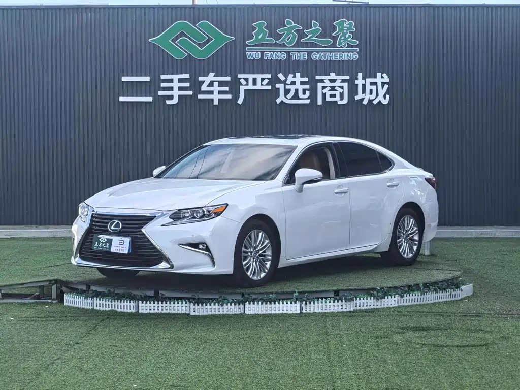 Купить Lexus ES