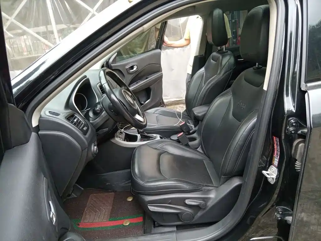 Jeep Compass — миниатюра 16