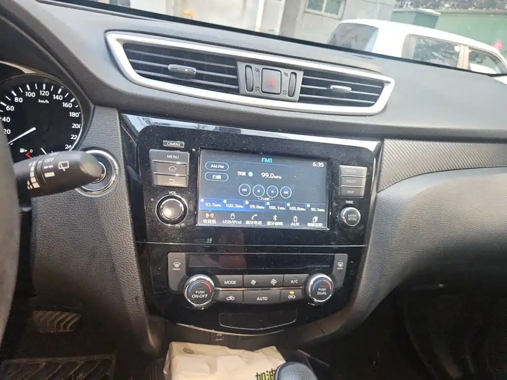 Nissan X-Trail — миниатюра 10