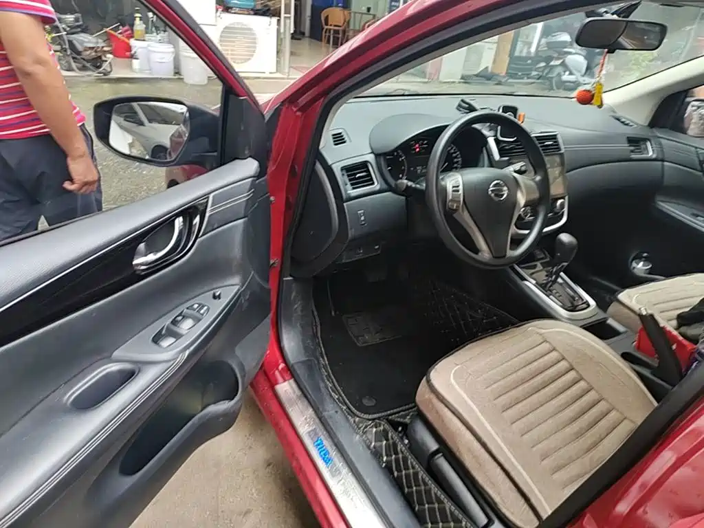 Nissan Tiida — миниатюра 16
