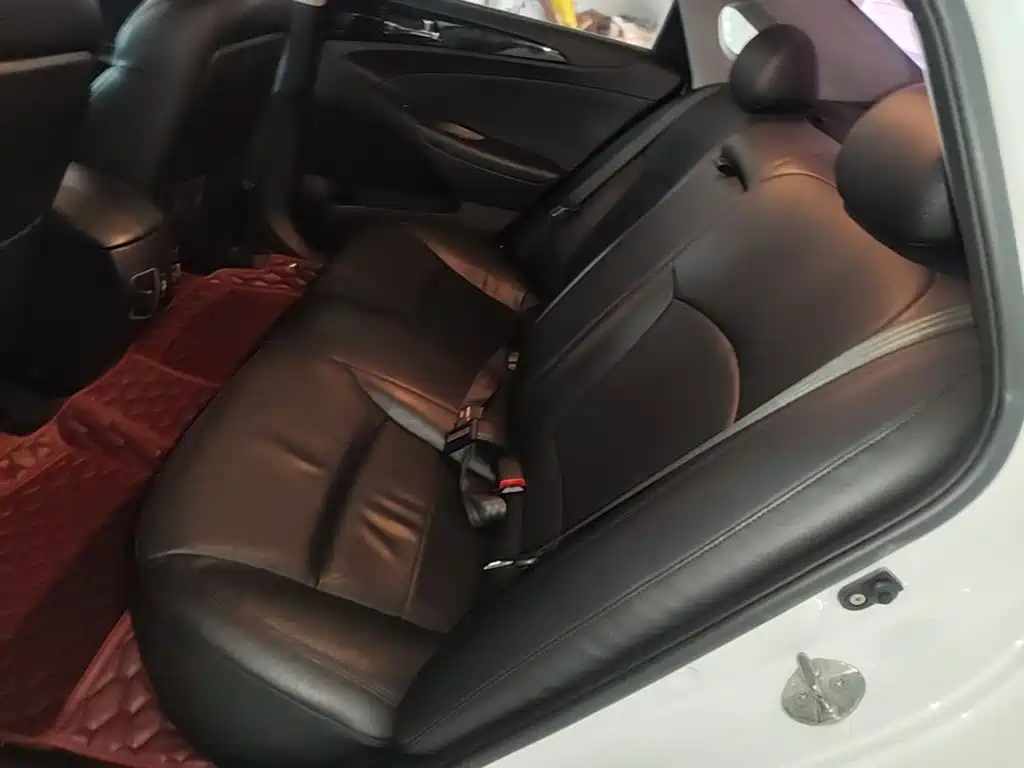 Hyundai Sonata — миниатюра 17