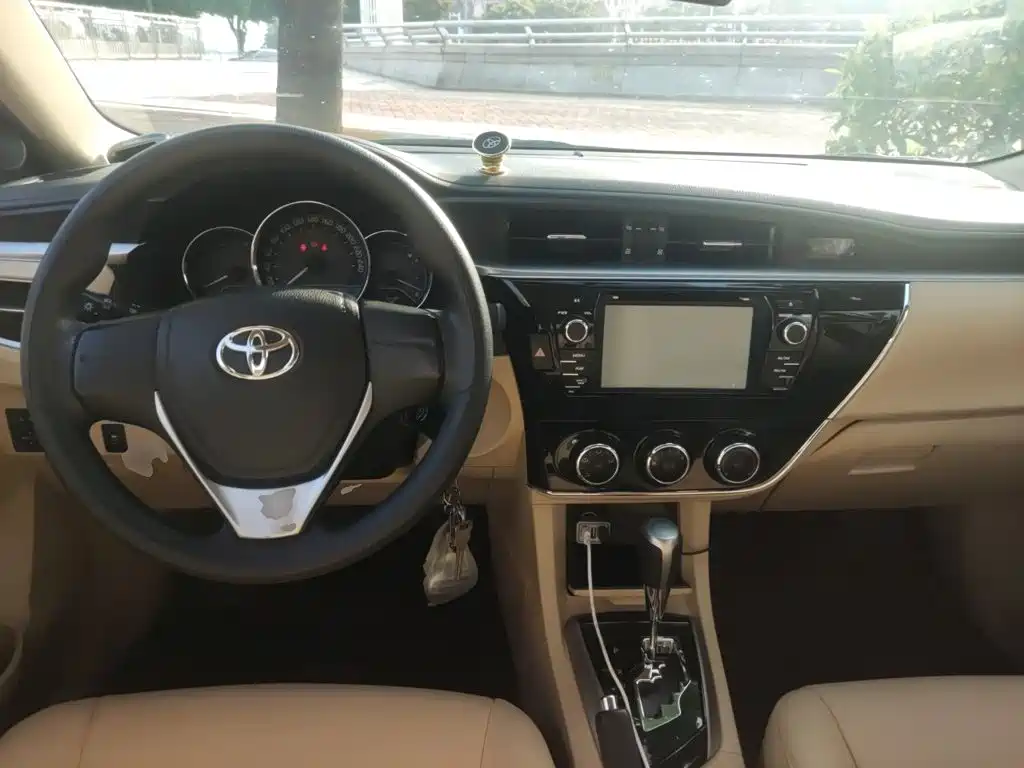 Toyota Corolla — миниатюра 10