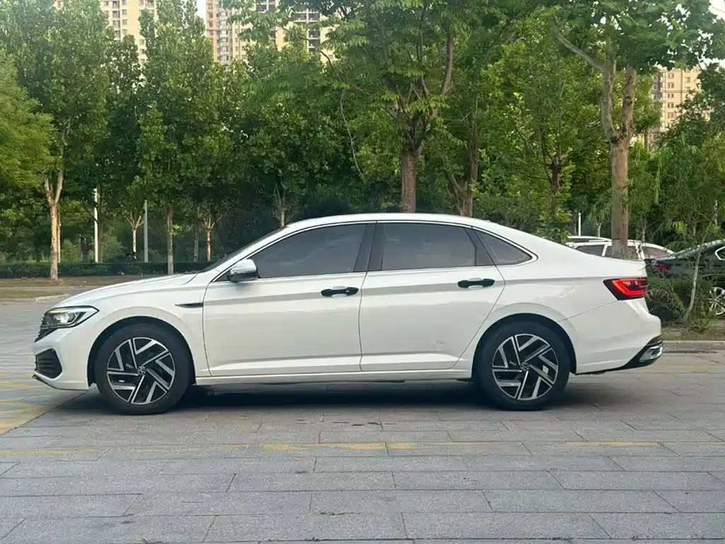 Volkswagen Sagitar — миниатюра 24