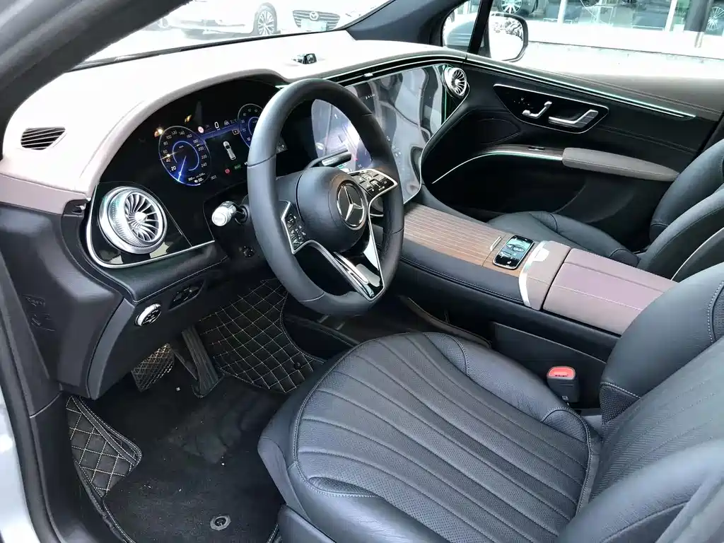 Mercedes-Benz EQS SUV — миниатюра 8