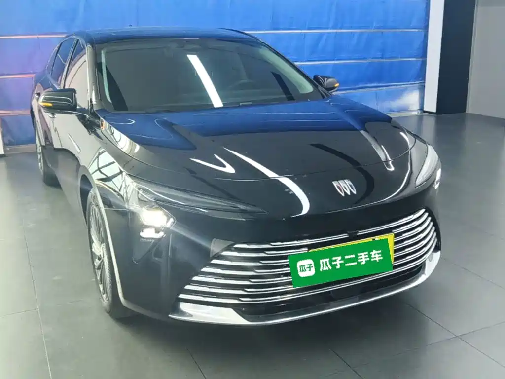 Buick LaCrosse 2025 28T Platinum