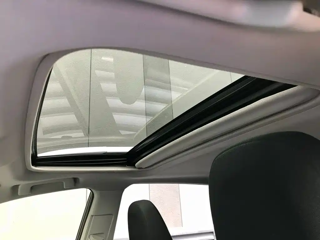 Toyota RAV4 — миниатюра 12