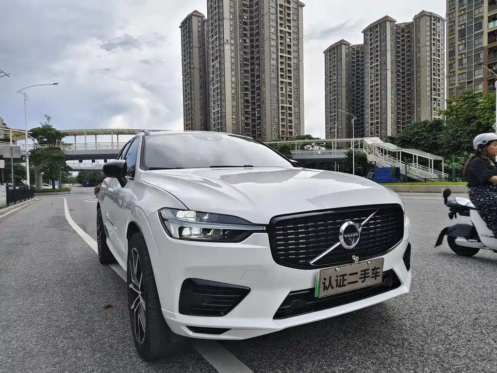 Volvo XC60 2021 T8 E Luxury