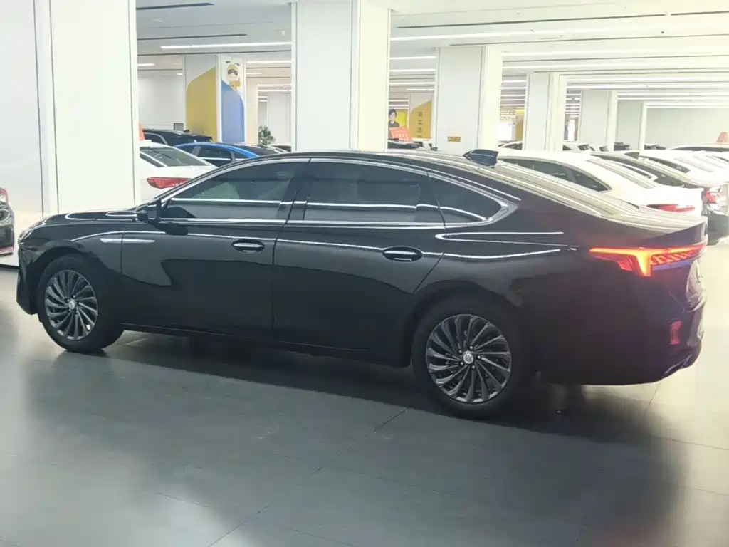 Buick LaCrosse 2025 28T Platinum