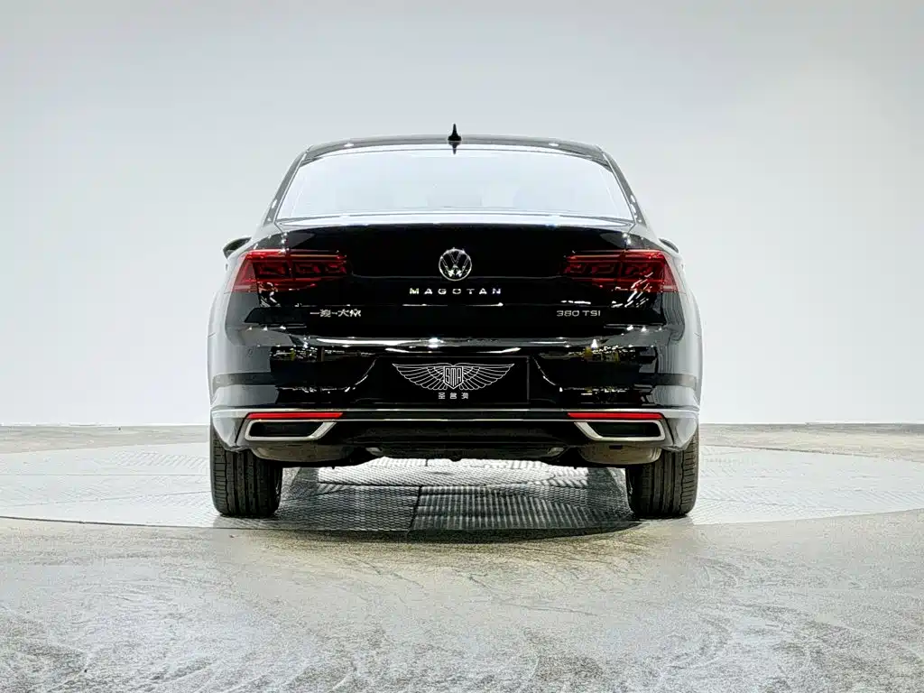 Заказать Volkswagen Magotan 2026 года за 4 147 266 ₽  из Китая