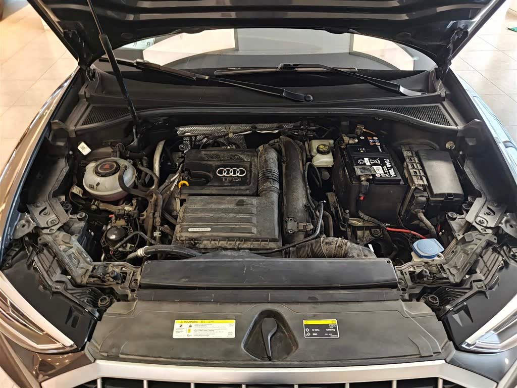 Audi Q3 1.4 л 2021 г. Серебристо-серый, пробег 28000 км