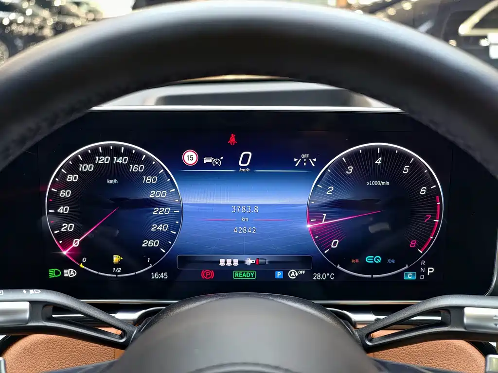 Mercedes-Benz S-Class — миниатюра 21