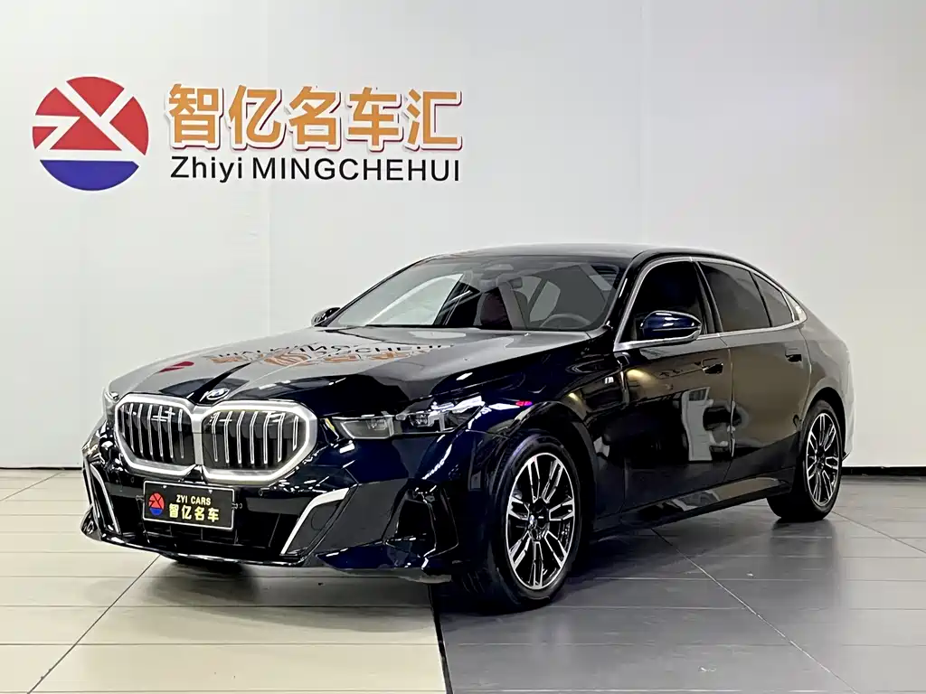 BMW 5 Series 2024 530Li Leading Type M Sport Package