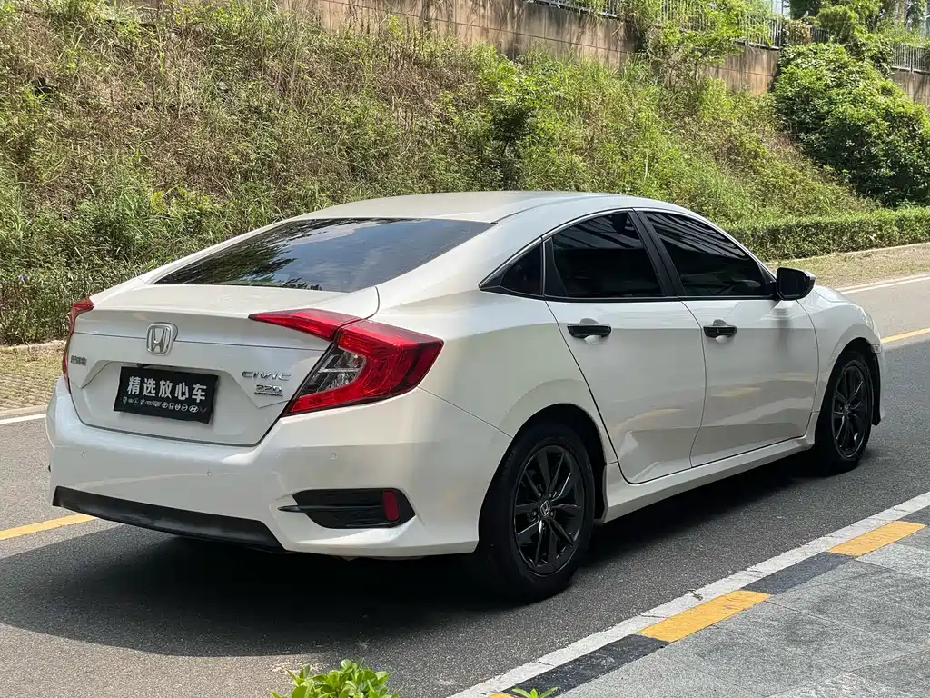 Honda Civic — миниатюра 5