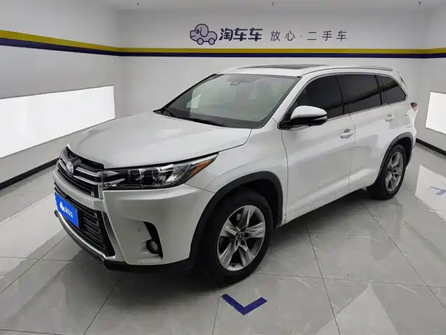 TOYOTA HIGHLANDER