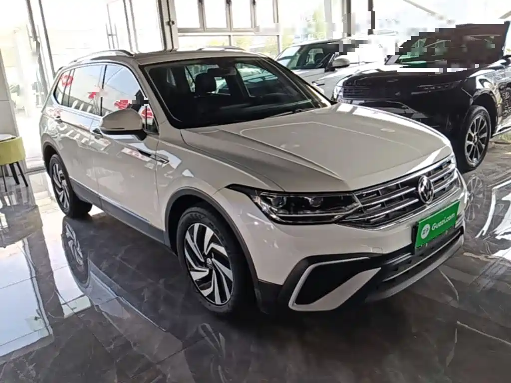 Volkswagen Tiguan L — миниатюра 4