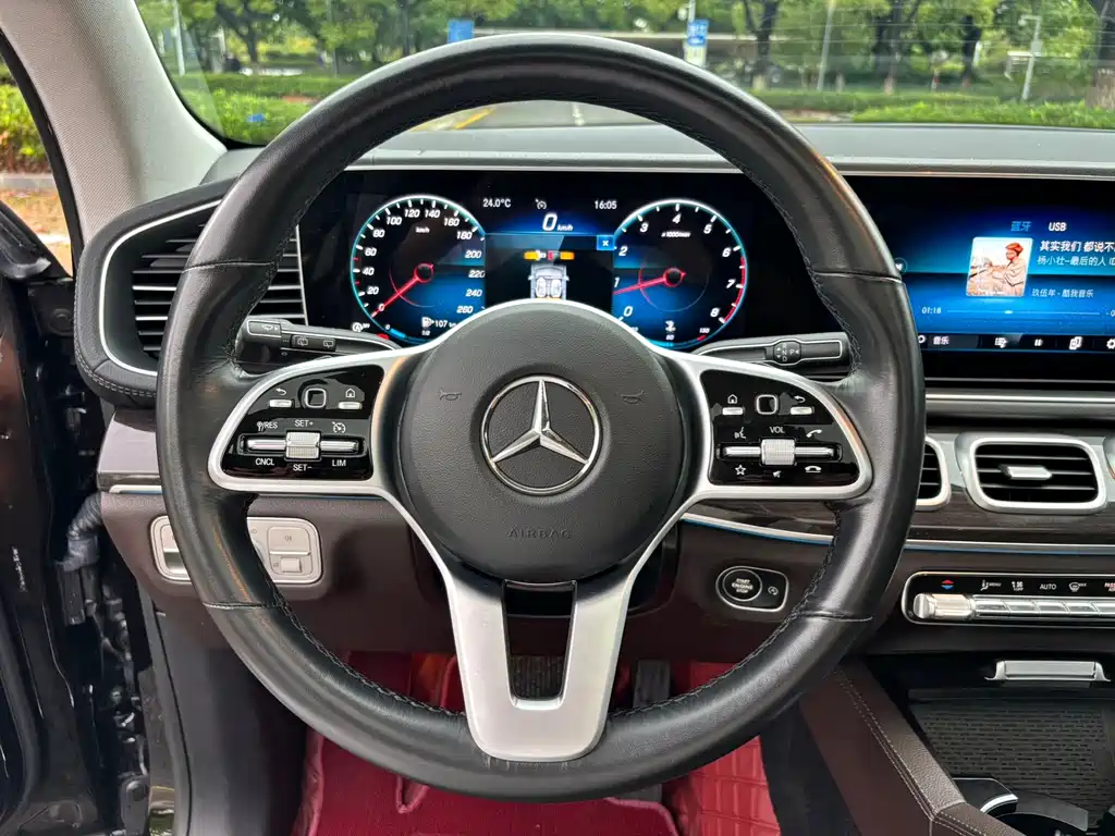Mercedes-Benz GLE (Import) — миниатюра 11