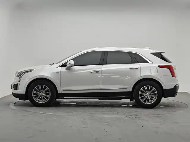 Cadillac XT5 — миниатюра 4