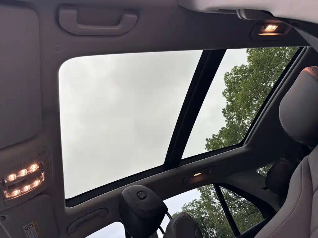 Mercedes-Benz GLE (Import) — миниатюра 18