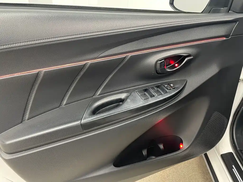 TOYOTA YARIS L ZHIXUAN