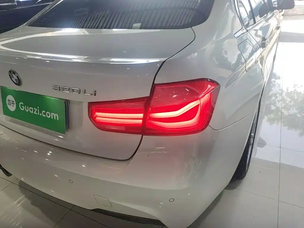 BMW 3 Series — миниатюра 8