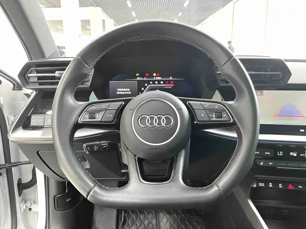 Audi A3 2023 Sportback 35 TFSI Luxury Sport
