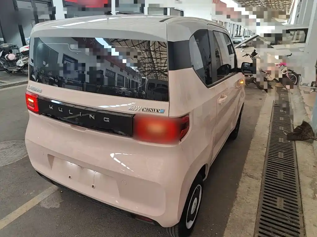 Wuling MINIEV — миниатюра 7