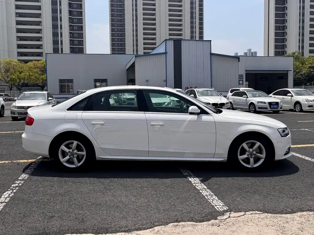 Audi A4L 2013 35 TFSI AT