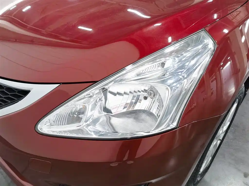 Nissan Tiida 2011 1.6L MT