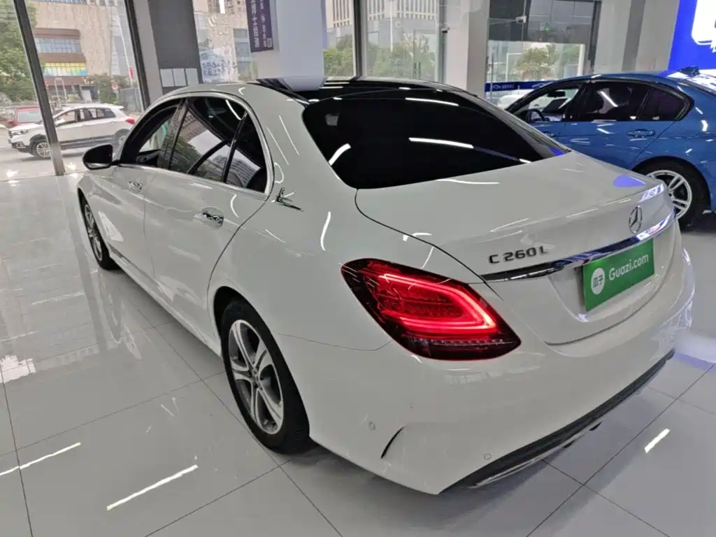 Mercedes-Benz C-Class — миниатюра 5