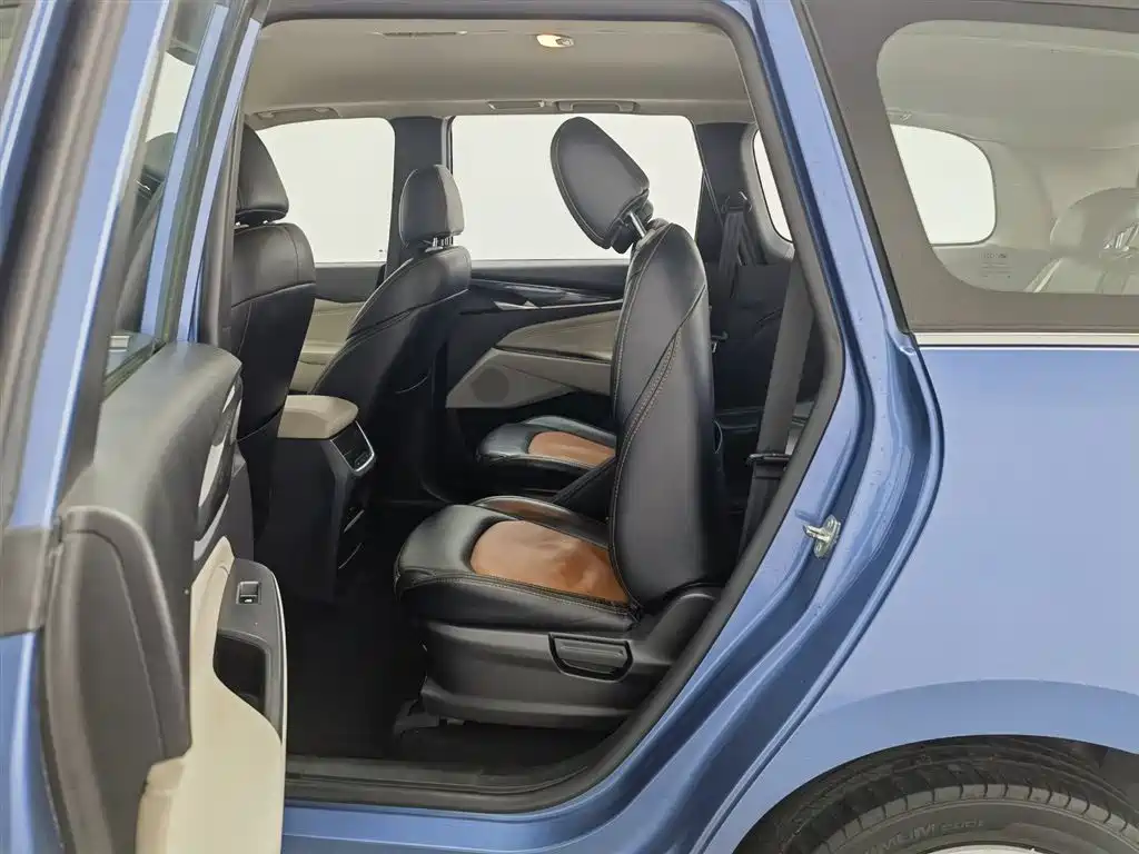 SAIC MAXUS CHASE G50