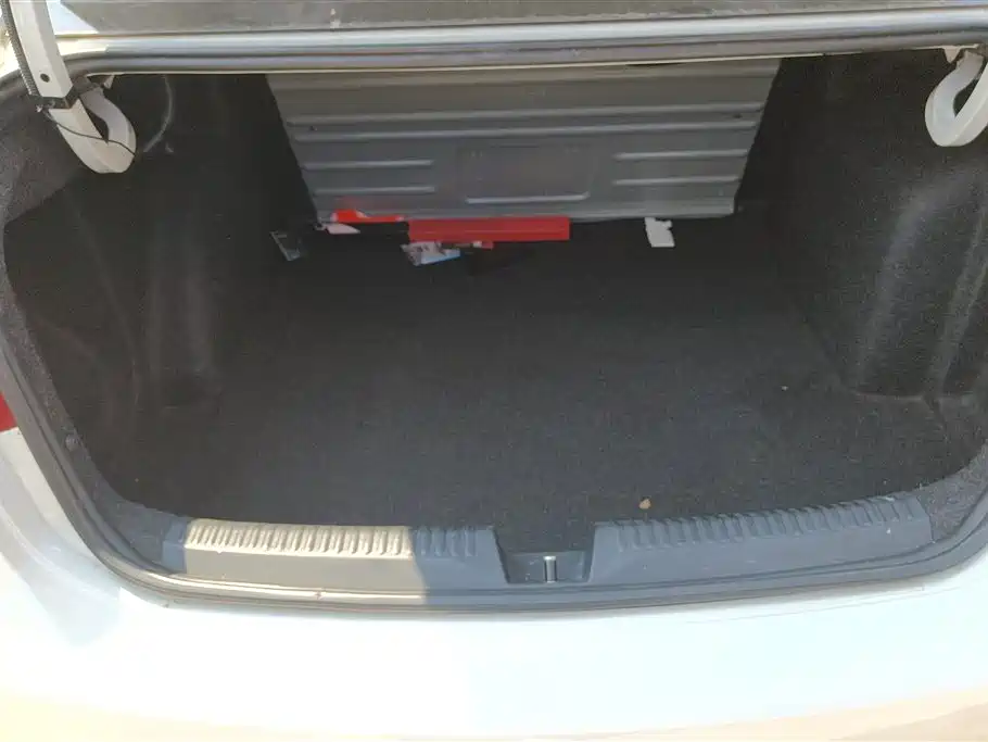 Volkswagen Jetta 2015 1.6L AT Comfort
