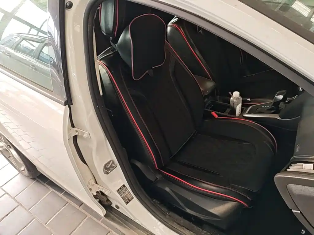 Ford Focus — миниатюра 25