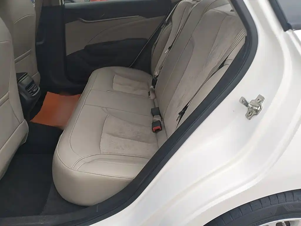 Buick Excelle — миниатюра 17