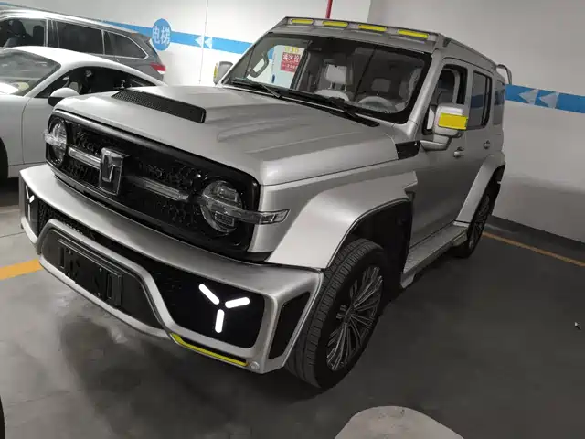 TANK CO CREATION TANK 300