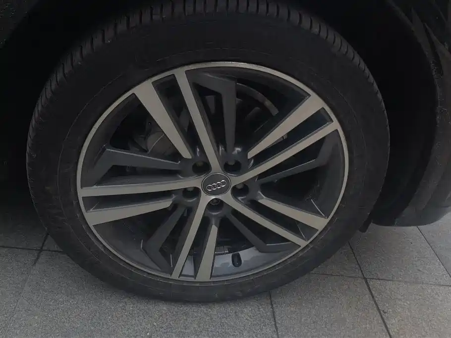 Audi Q5L 2020 40 TFSI Fashion