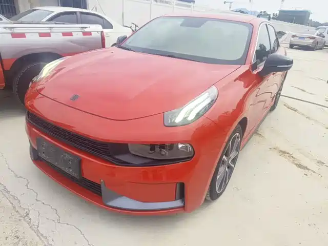 2019 Lynk & Co 03