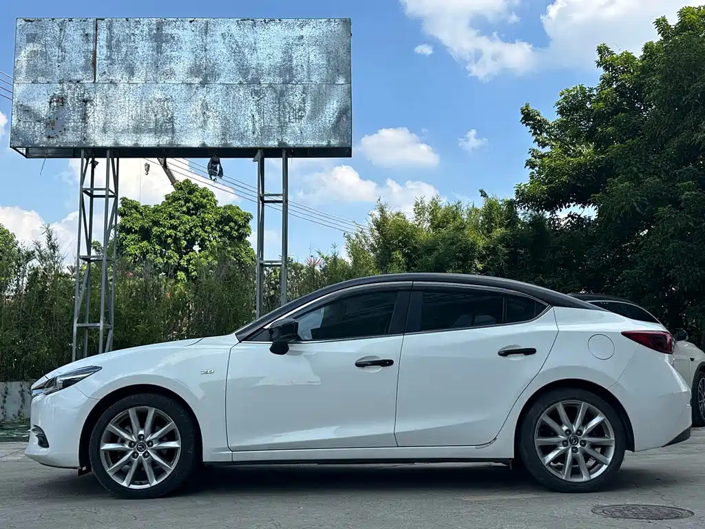 Mazda 3 Axela — миниатюра 8